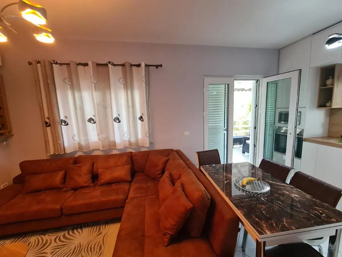 Gjiri U Lalzit ,Vacation Home Plazhi San Pietro 0*,
