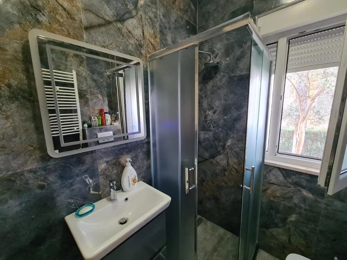 Gjiri U Lalzit ,Vacation Home Plazhi San Pietro Apartment
